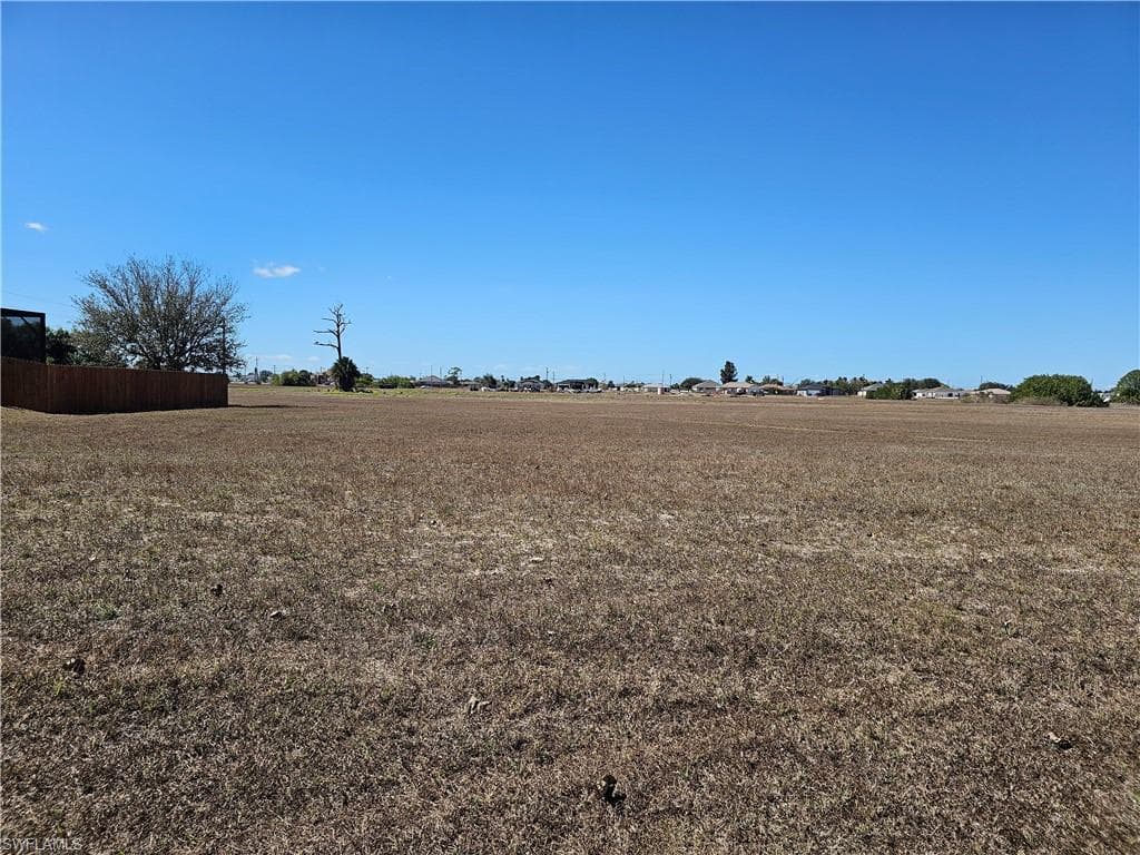 2742 NE 1st PL CAPE CORAL, FL 33909