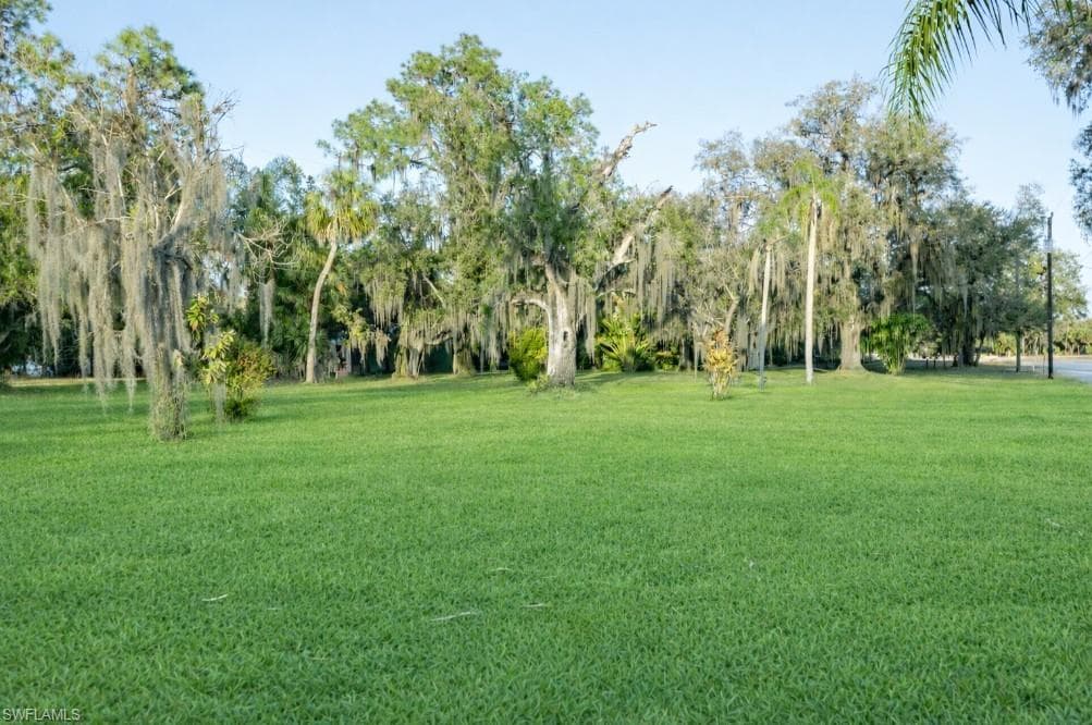 2014 Fort Denaud RD LABELLE, FL 33935