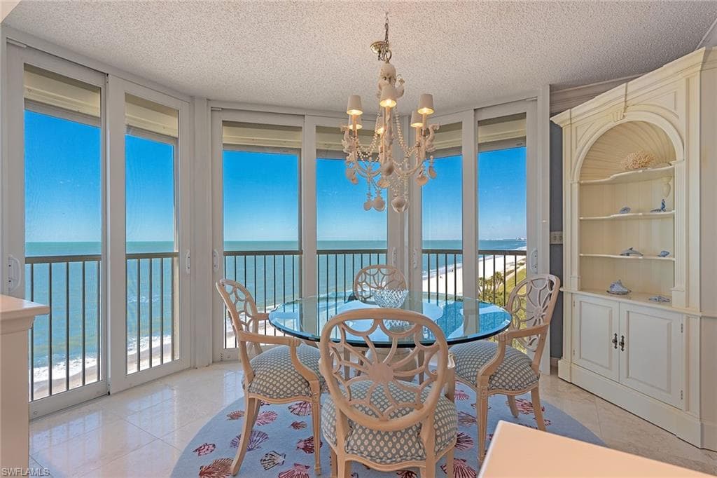 4051 Gulf Shore BLVD N 802 NAPLES, FL 34103