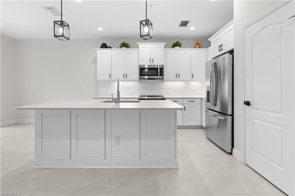 6947 Avalon CIR 1907 NAPLES, FL 34112