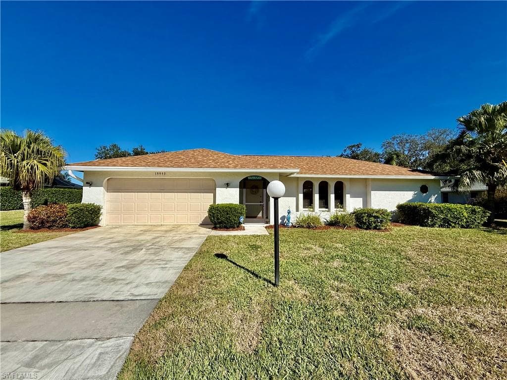19993 Lake Vista CIR N LEHIGH ACRES, FL 33936