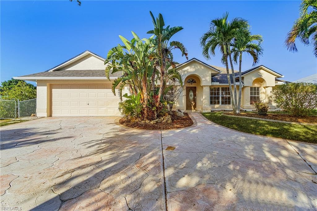 2236 SE 11th PL CAPE CORAL, FL 33990