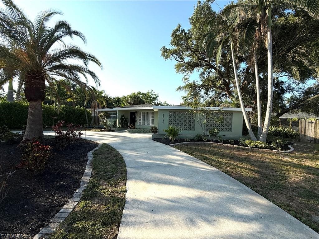 1354 Stadler DR FORT MYERS, FL 33901