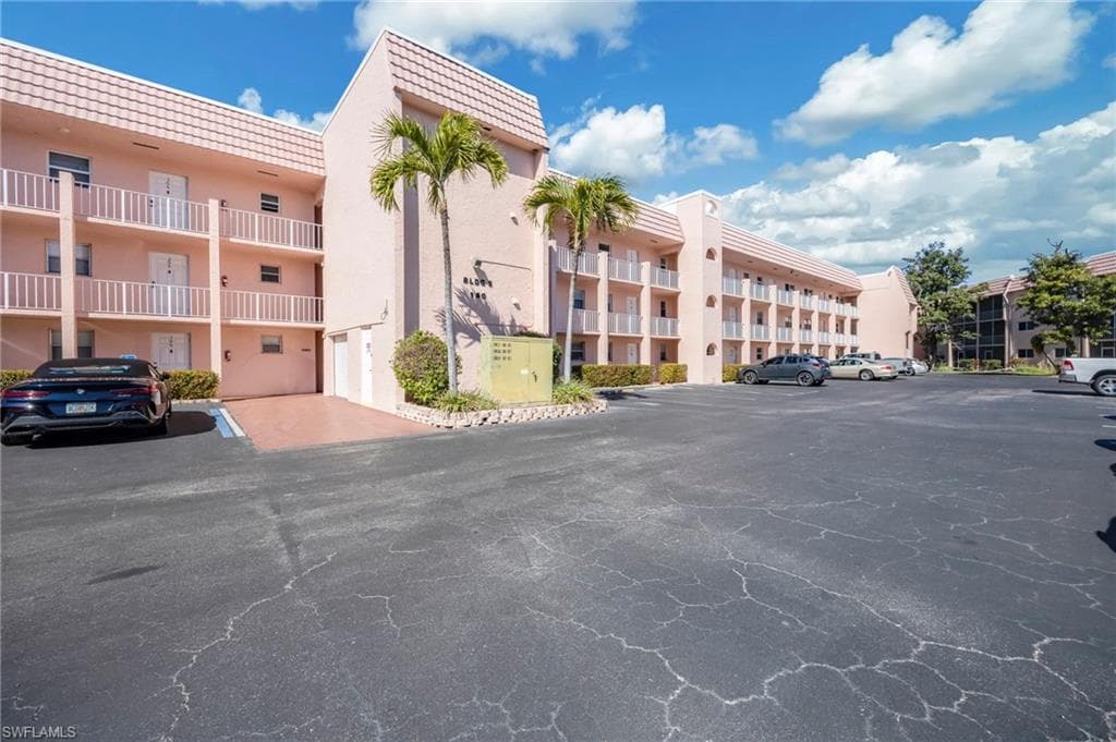 180 Turtle Lake CT 211 NAPLES, FL 34105