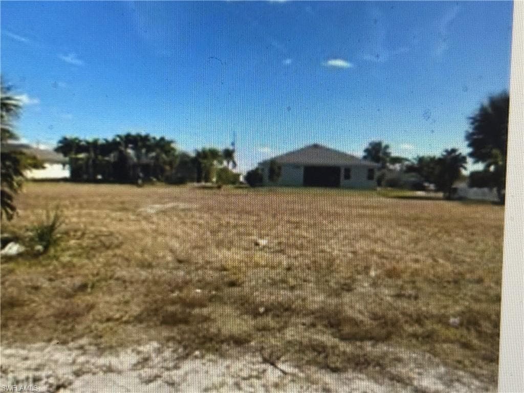 117 SW 34th AVE CAPE CORAL, FL 33991