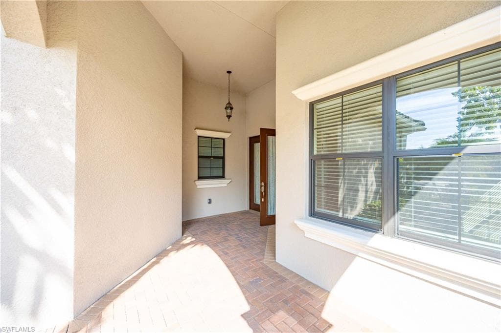 13844 Luna DR NAPLES, FL 34109