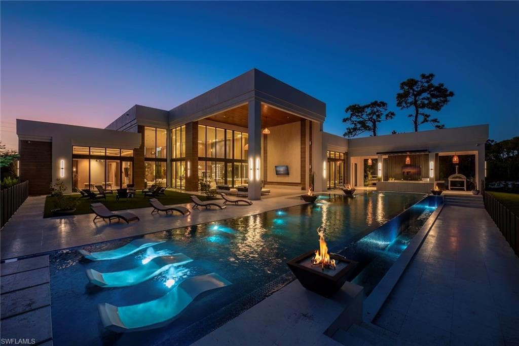 6616 Trail BLVD NAPLES, FL 34108