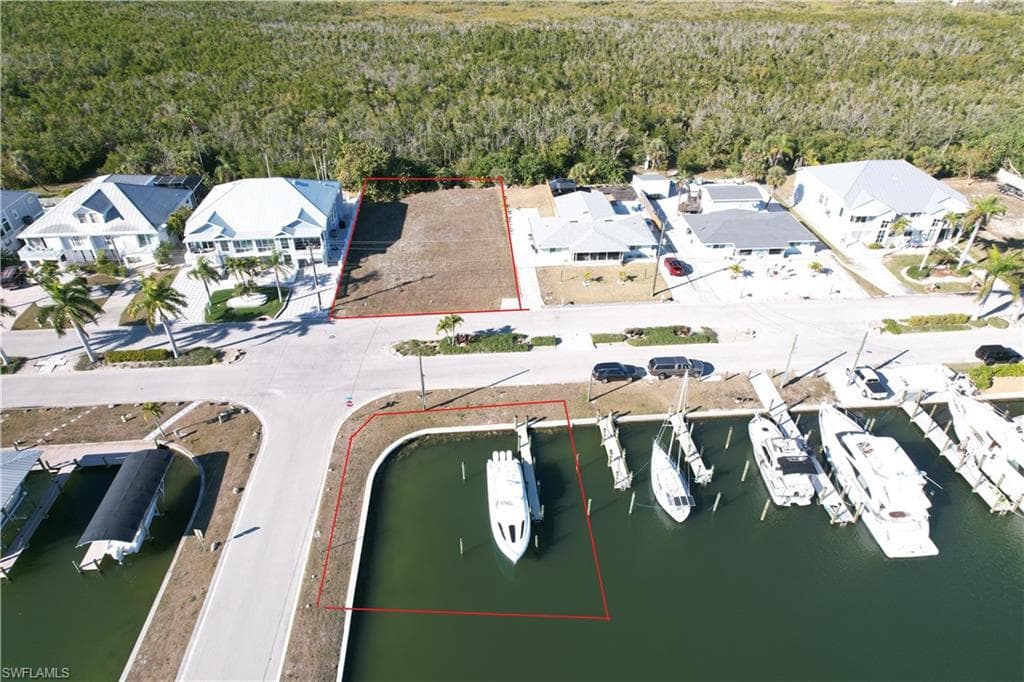 12110/12112 Siesta DR FORT MYERS BEACH, FL 33931