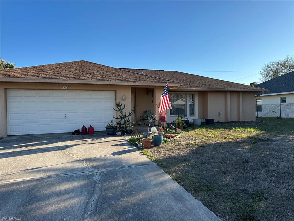 8312 Bahamas RD FORT MYERS, FL 33967