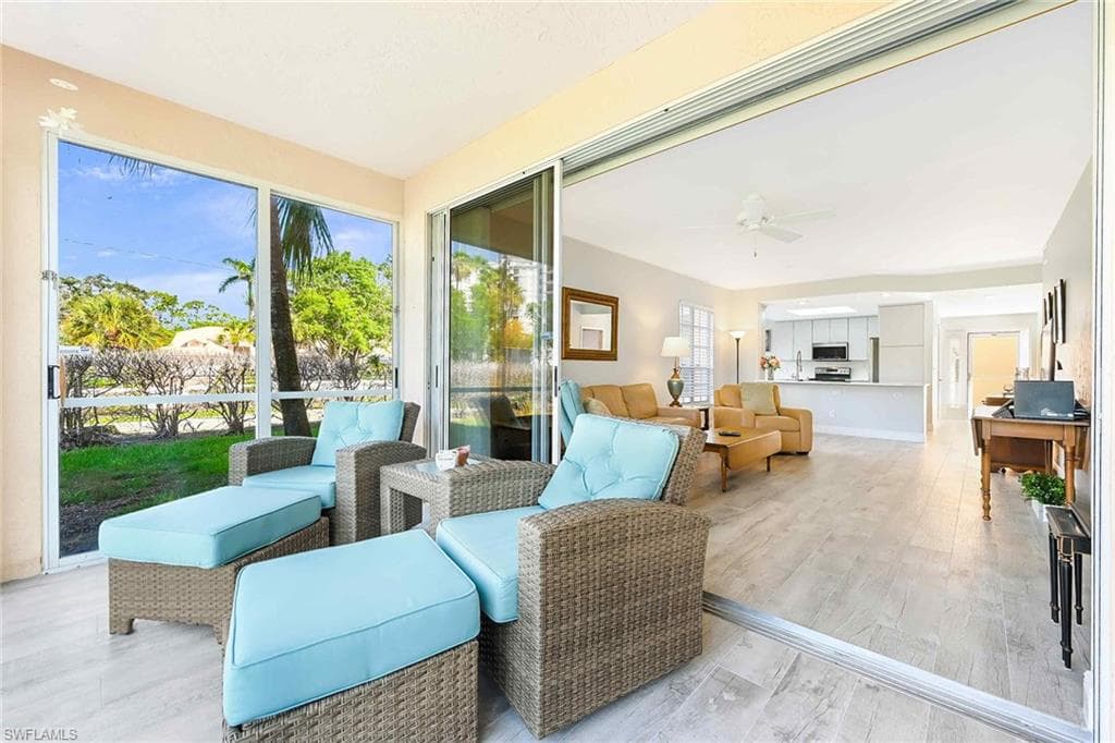 651 Wiggins Lake DR 102 NAPLES, FL 34110