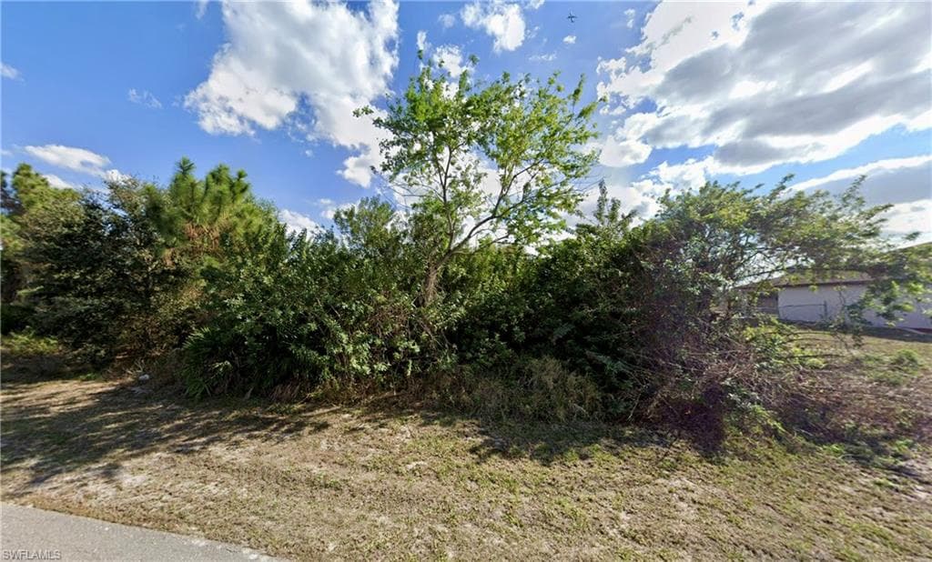 3903 14th ST SW LEHIGH ACRES, FL 33976