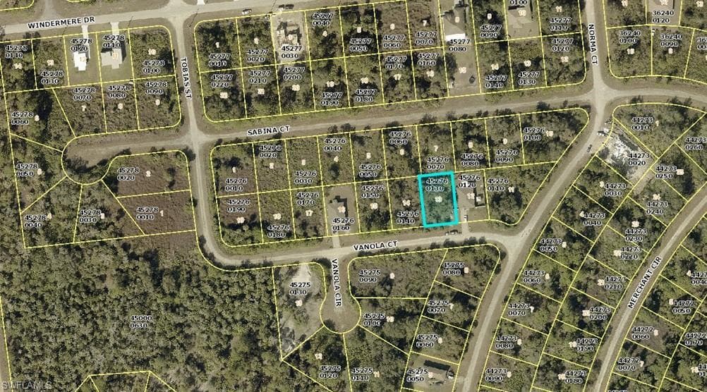 660 Vanola CT LEHIGH ACRES, FL 33972