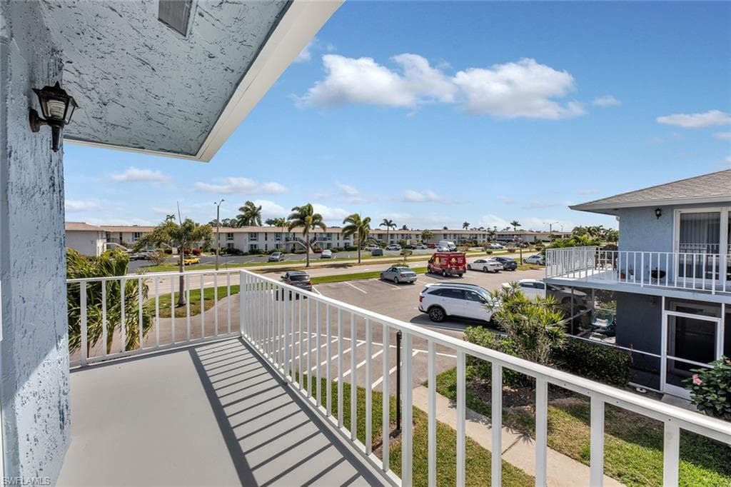 240 Palm DR 2 NAPLES, FL 34112