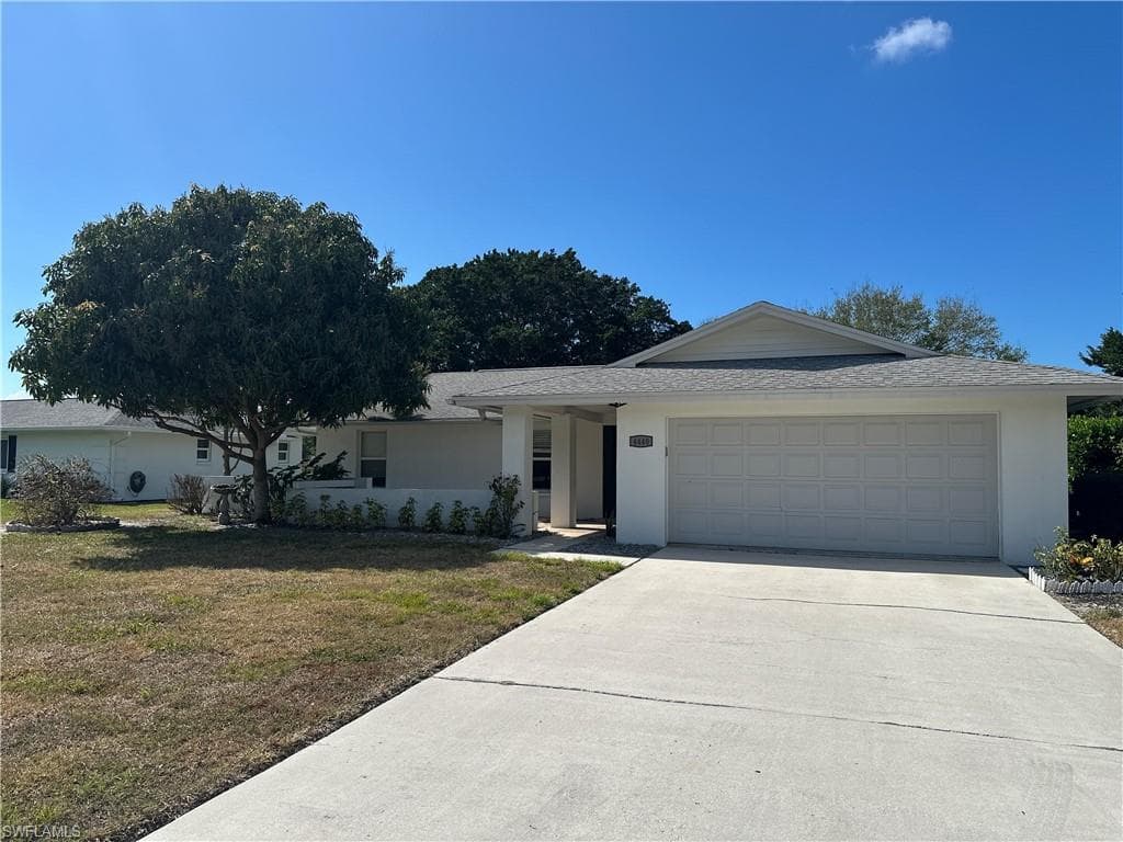 4440 Lakewood BLVD NAPLES, FL 34112