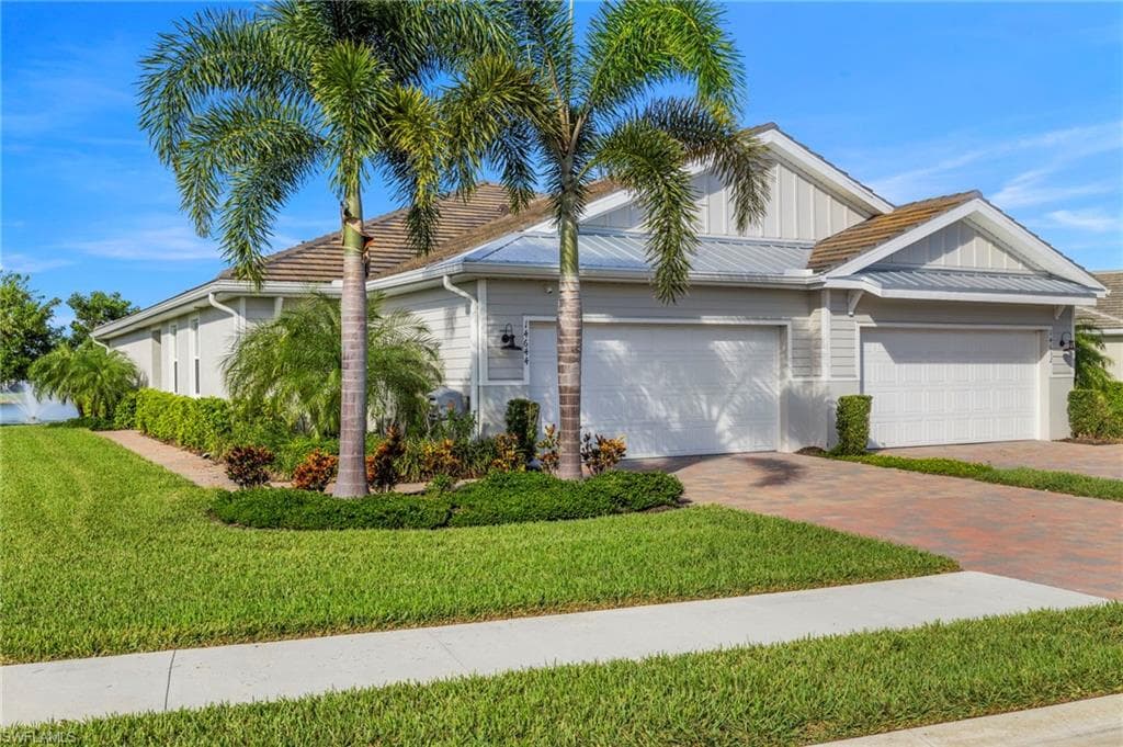 14644 Edgewater CIR NAPLES, FL 34114