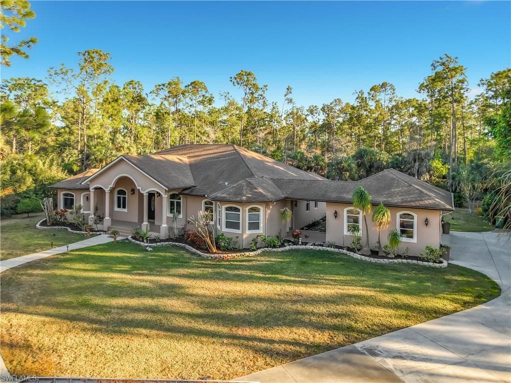 4240 5th AVE SW NAPLES, FL 34119