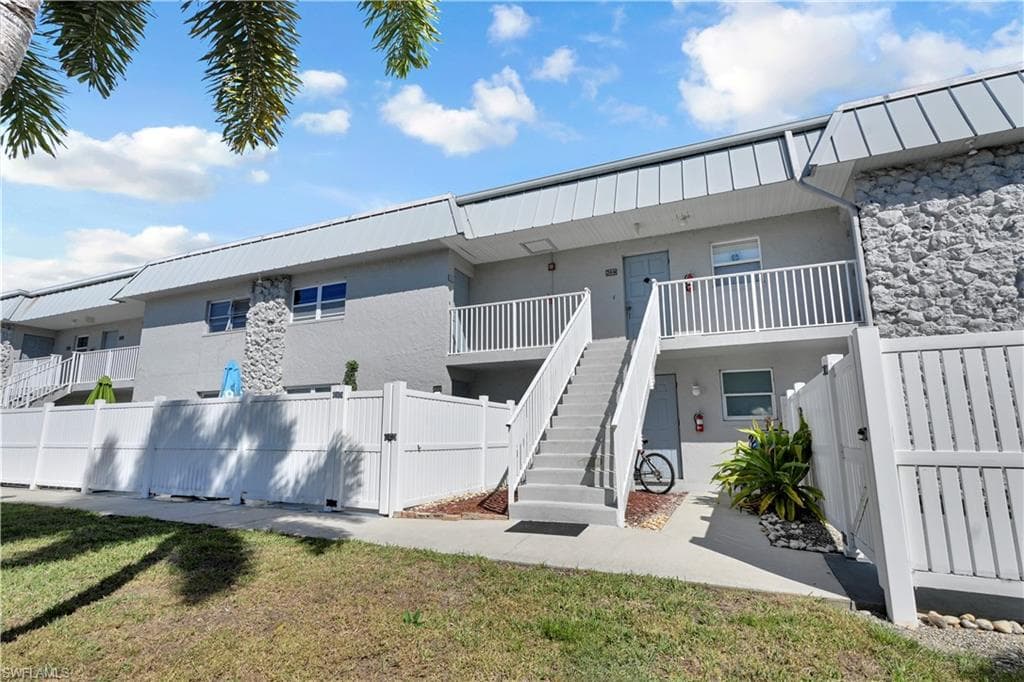 6777 Winkler RD 268 FORT MYERS, FL 33919