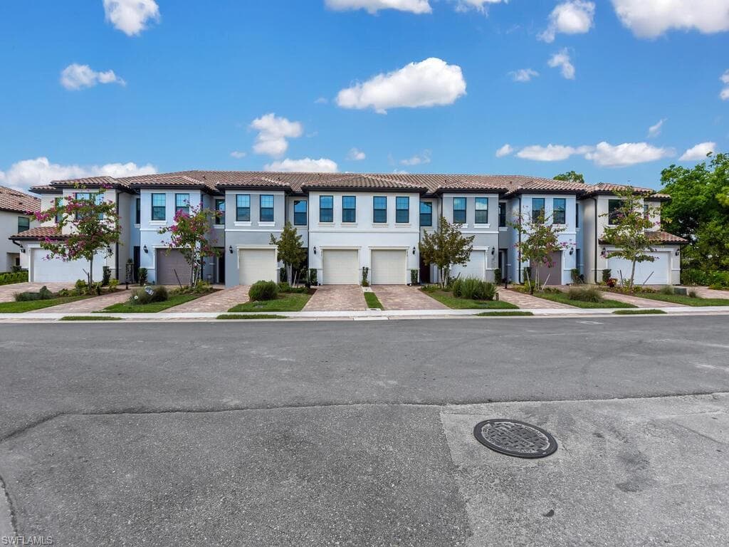 1477 Weeping Willow CT CAPE CORAL, FL 33909