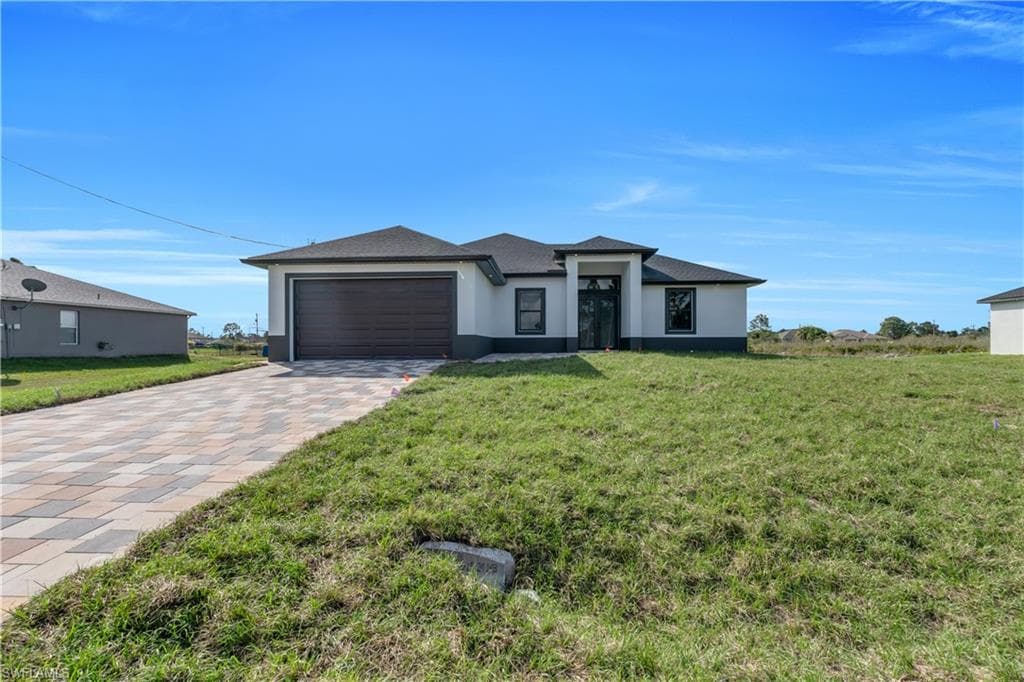 1302 Lee AVE LEHIGH ACRES, FL 33972