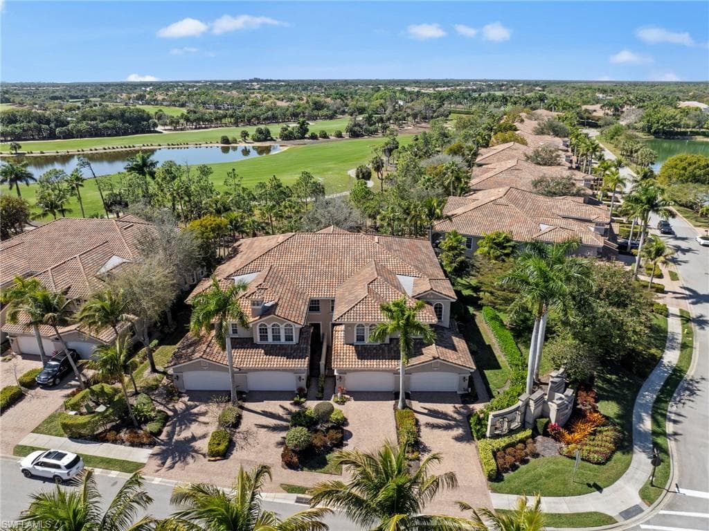 9097 Cherry Oaks TRL 102 NAPLES, FL 34114