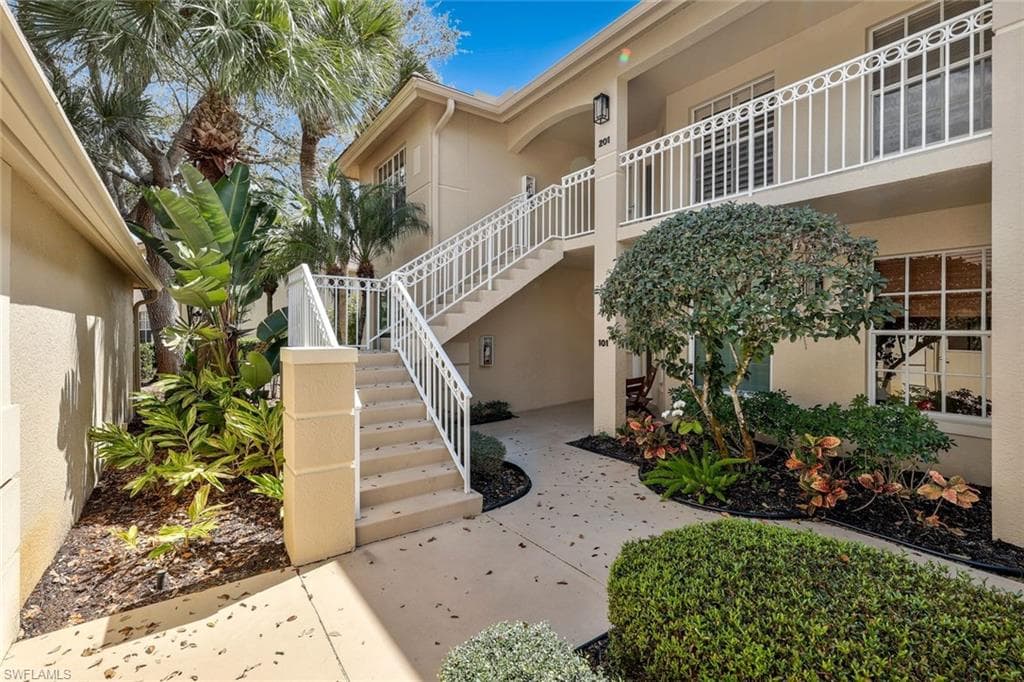 4141 Sawgrass Point DR 201 BONITA SPRINGS, FL 34134