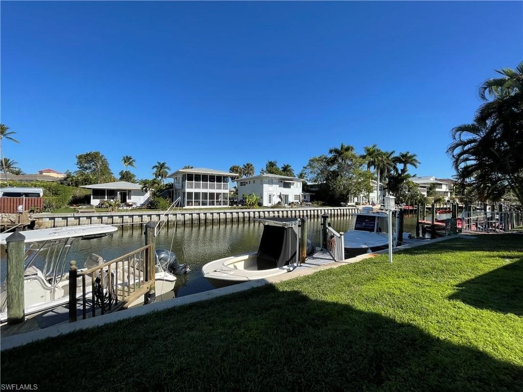 1417 Chesapeake AVE 101 NAPLES, FL 34102