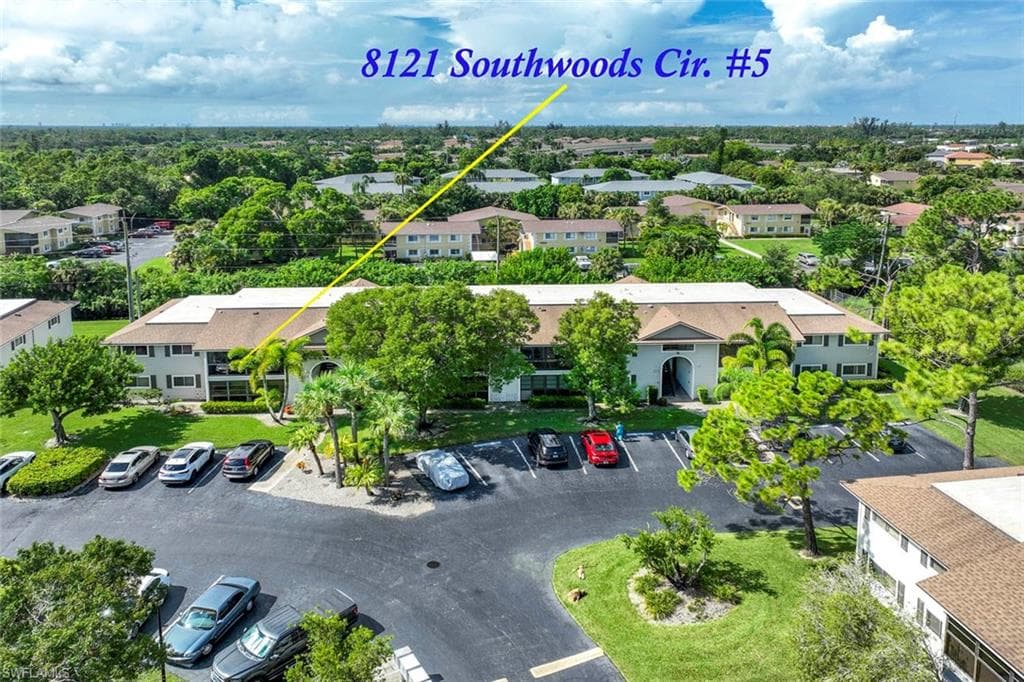 8121 S Woods CIR Unit 5 FORT MYERS, FL 33919