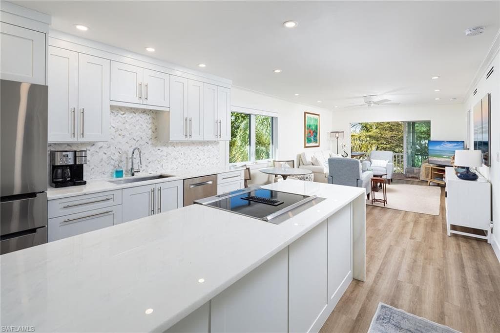 333 4th AVE S 303 NAPLES, FL 34102
