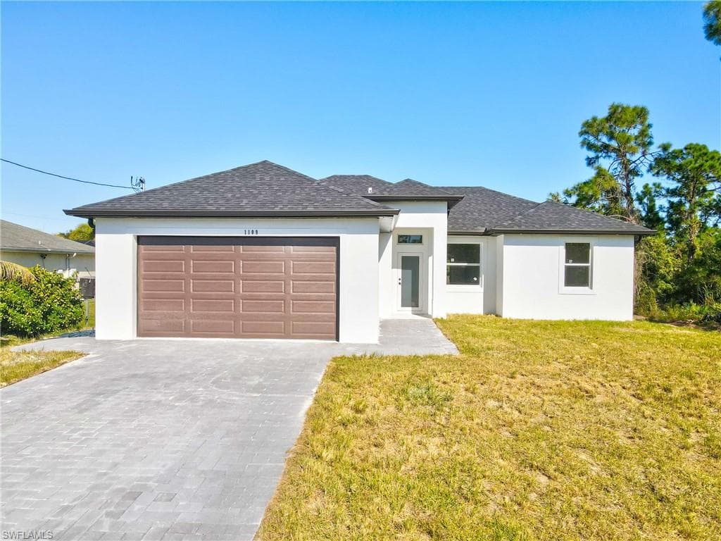 1109 Cumming ST E LEHIGH ACRES, FL 33974