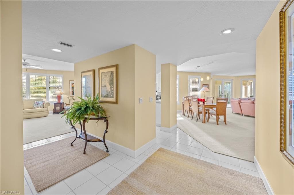 2619 Wulfert RD 3 SANIBEL, FL 33957