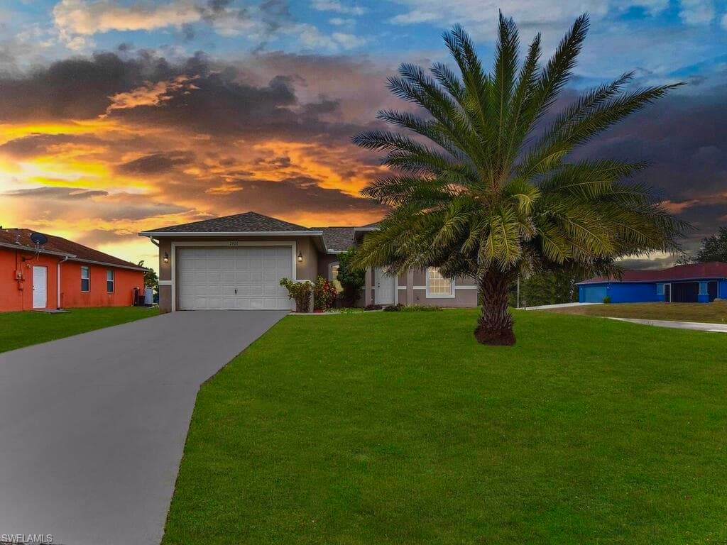 2900 Colin AVE S LEHIGH ACRES, FL 33976