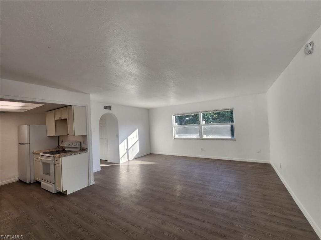 1919 Lillie ST FORT MYERS, FL 33916