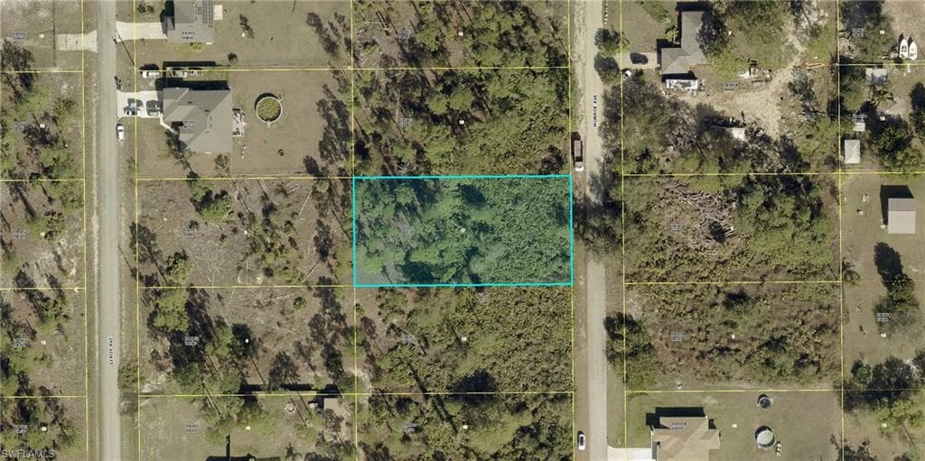 702 Abbott AVE LEHIGH ACRES, FL 33972