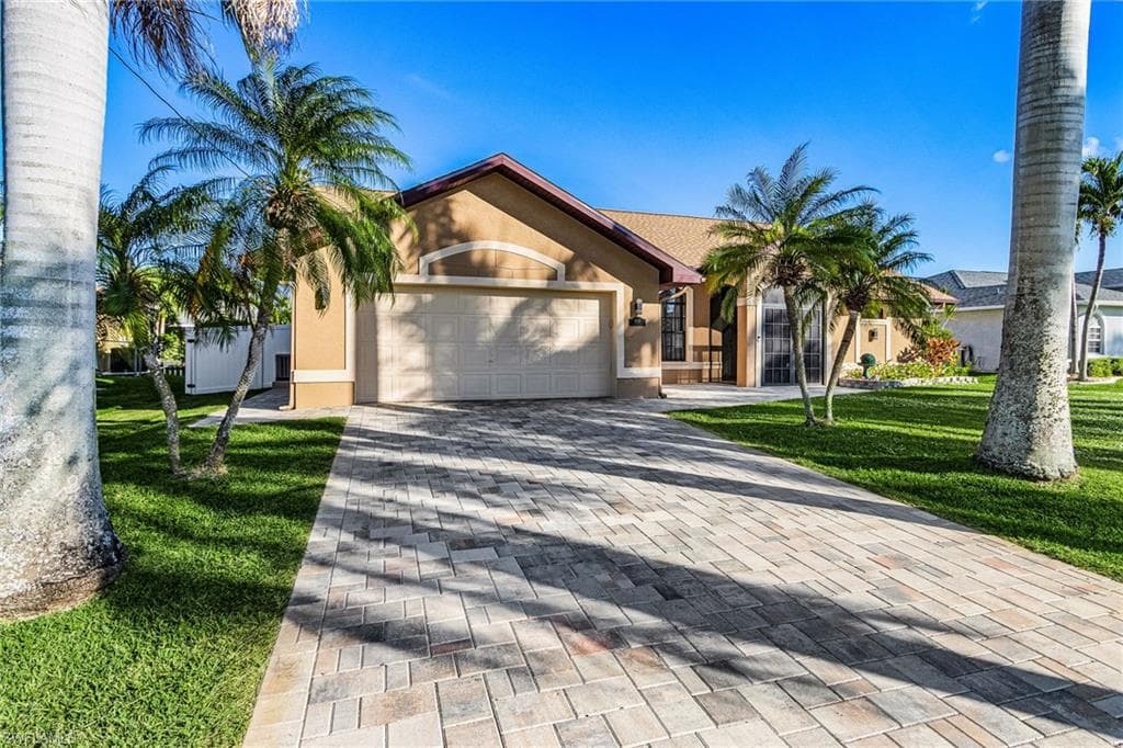 4841 SW 24th PL CAPE CORAL, FL 33914