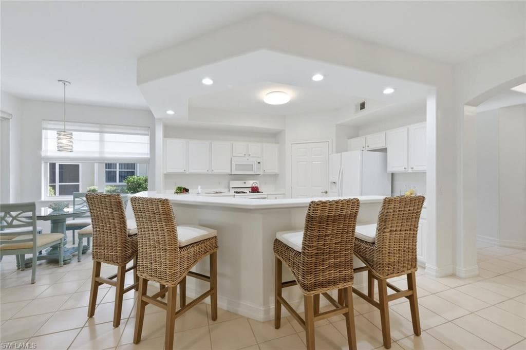 1634 Tarpon Bay DR S 102 NAPLES, FL 34119