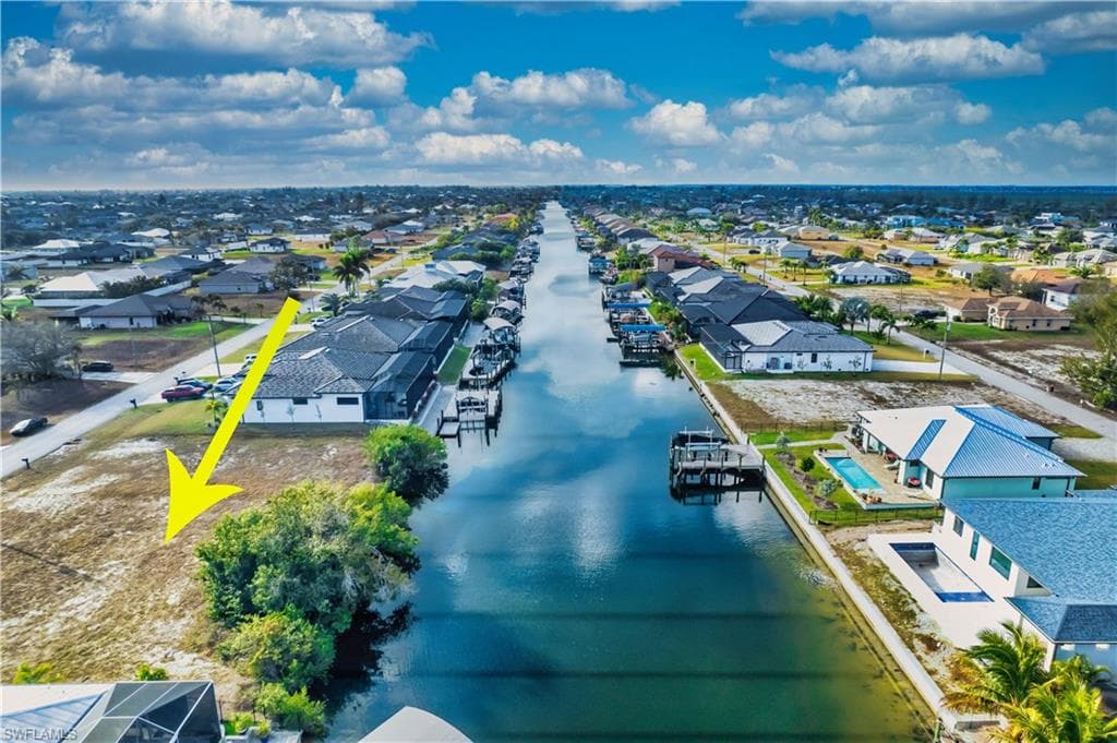 718 NW 37th PL CAPE CORAL, FL 33993