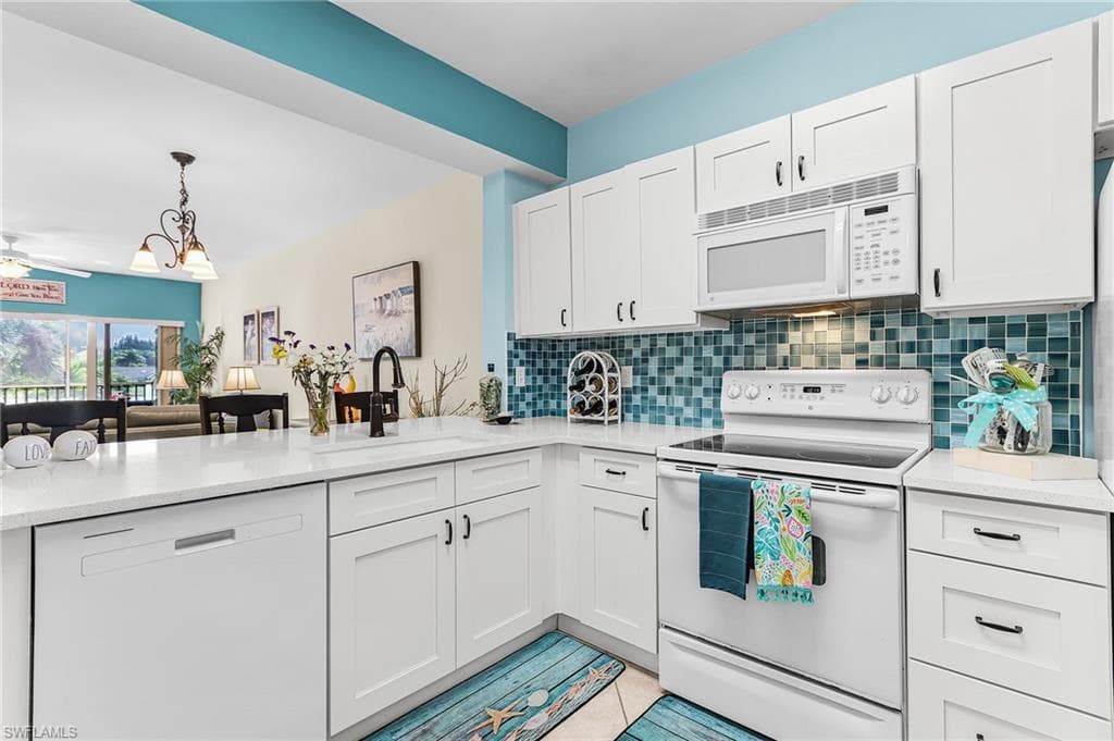 10010 Maddox LN 215 BONITA SPRINGS, FL 34135