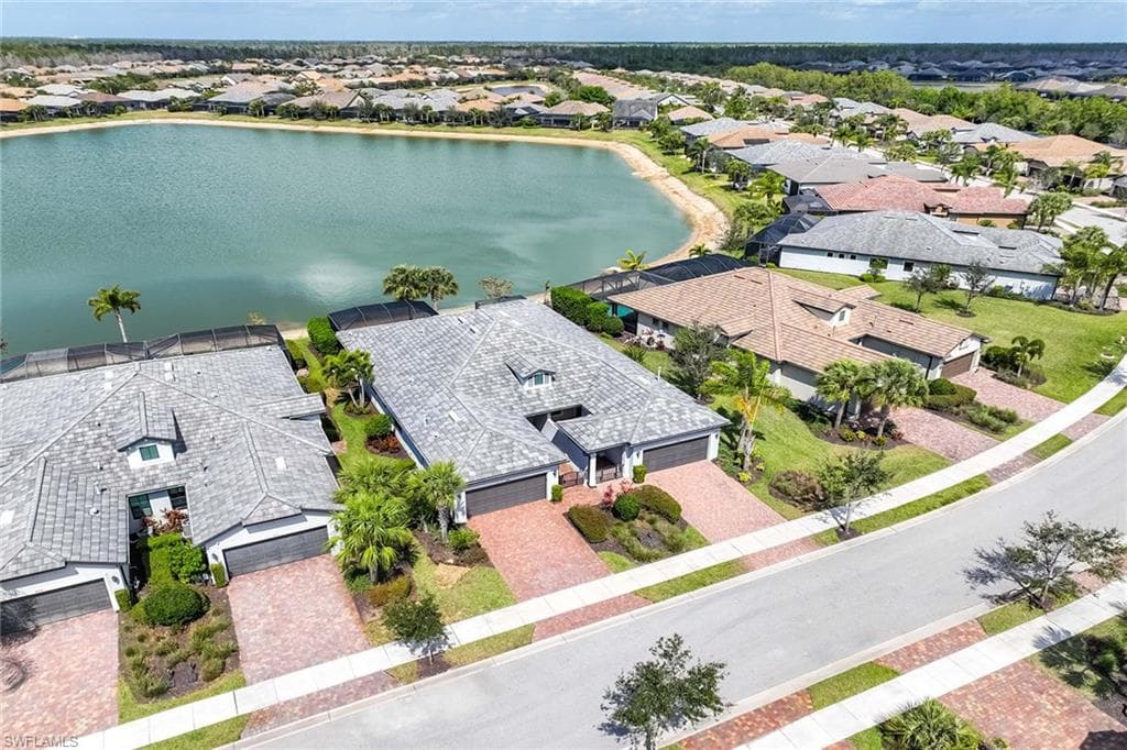 7785 Jacaranda LN NAPLES, FL 34114
