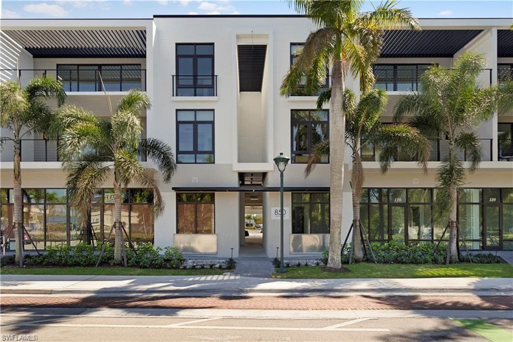 850 Central AVE 140 NAPLES, FL 34102