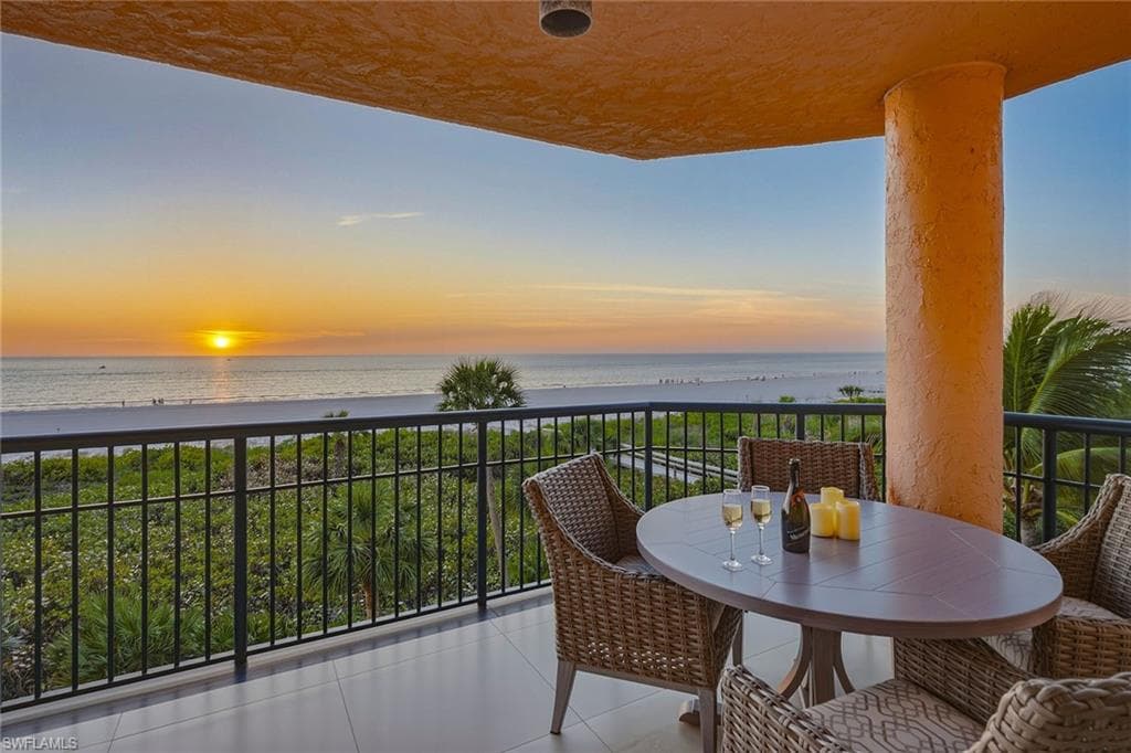 530 Collier BLVD 402 MARCO ISLAND, FL 34145