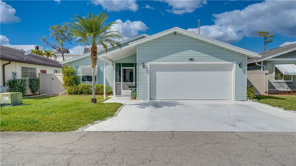 5671 Longleaf DR NORTH FORT MYERS, FL 33917