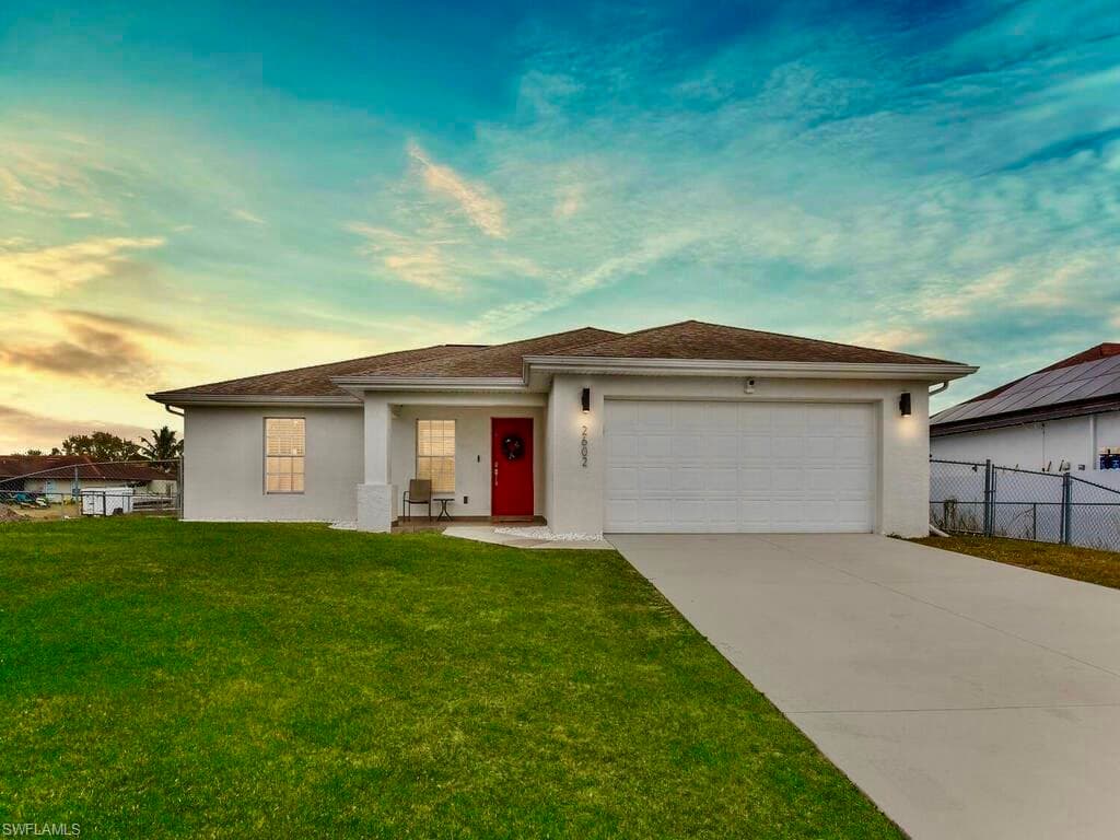 2602 15th ST SW LEHIGH ACRES, FL 33976