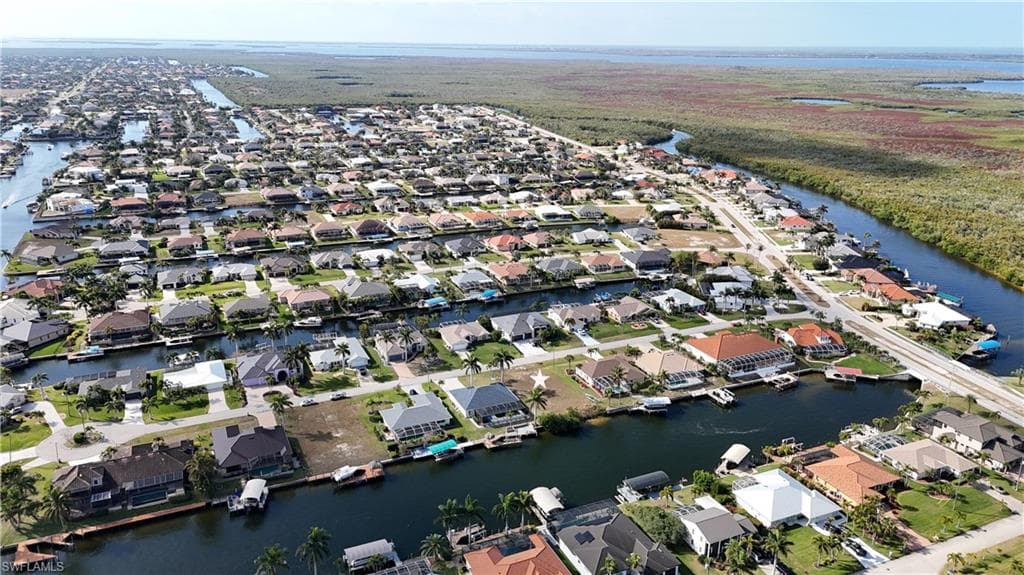 2823 SW 37th TER CAPE CORAL, FL 33914