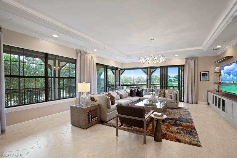 16391 Viansa WAY 101 NAPLES, FL 34110