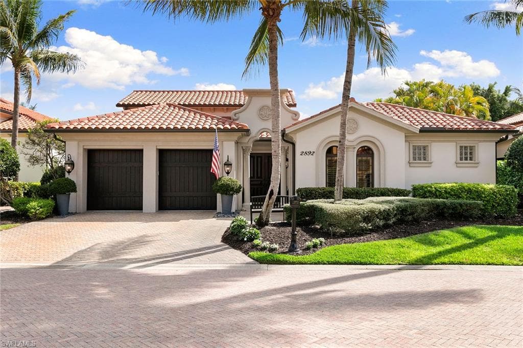 2892 Tiburon BLVD E NAPLES, FL 34109