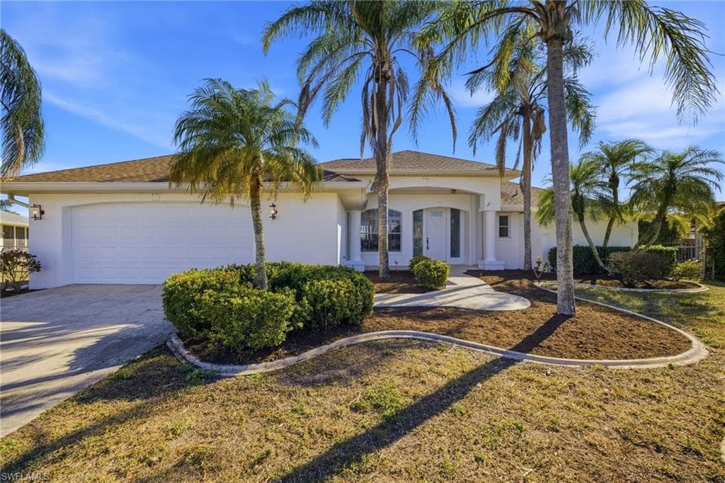828 SW 52nd ST CAPE CORAL, FL 33914