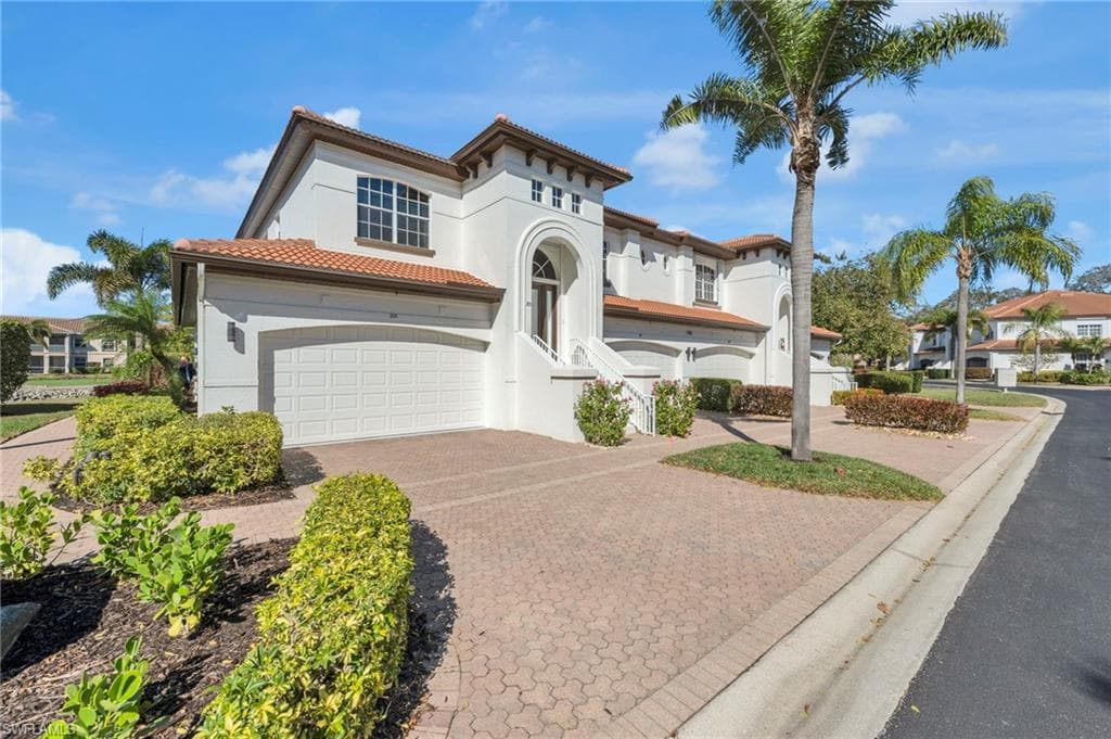 9131 Los Lagos CT 101 BONITA SPRINGS, FL 34135