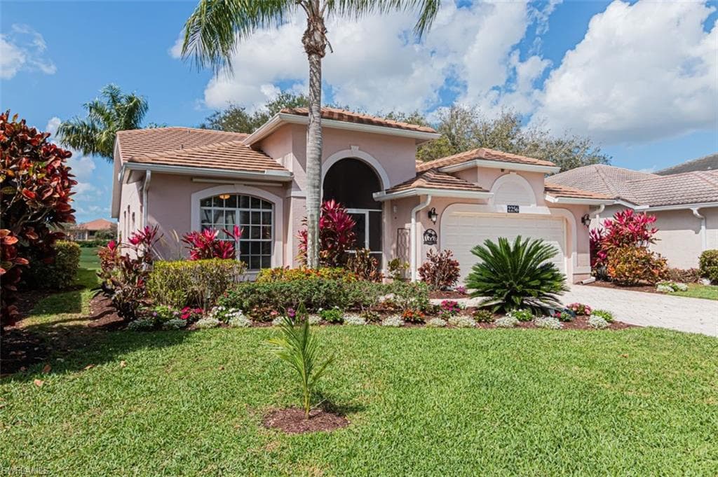 2256 Heritage Greens DR NAPLES, FL 34119