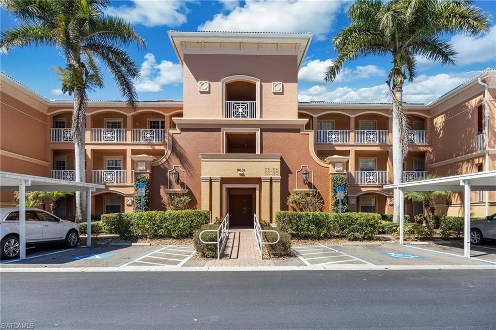 9631 Spanish Moss WAY 3922 BONITA SPRINGS, FL 34135