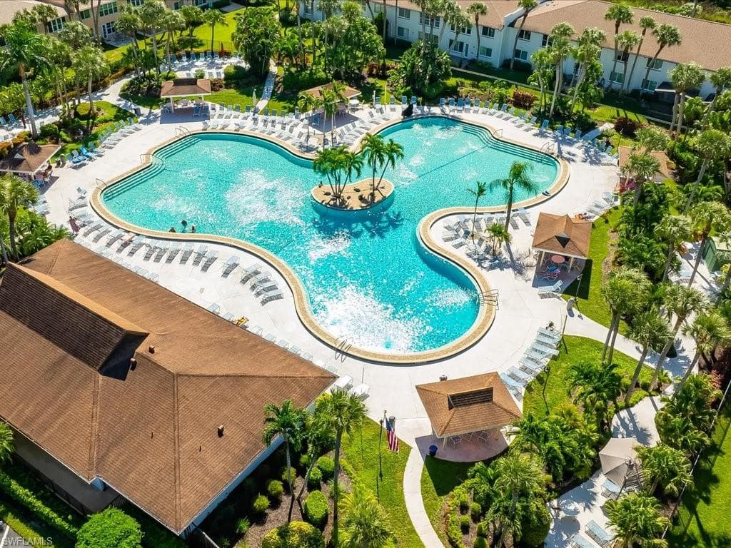 4200 Looking Glass LN 4204 NAPLES, FL 34112